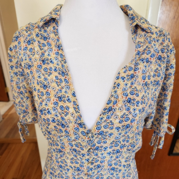 New Small En Creme Yellow Floral Collared Mini Dress - Picture 6 of 12